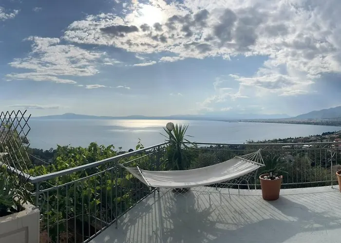 Messinian Sun Apartment *